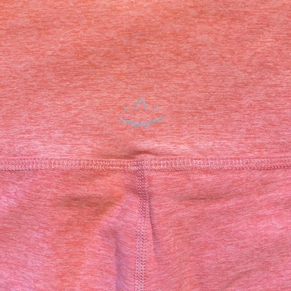 NWT Beyond Yoga Caught in the Midi High Waist Leggings in Cherry Blossom Heather